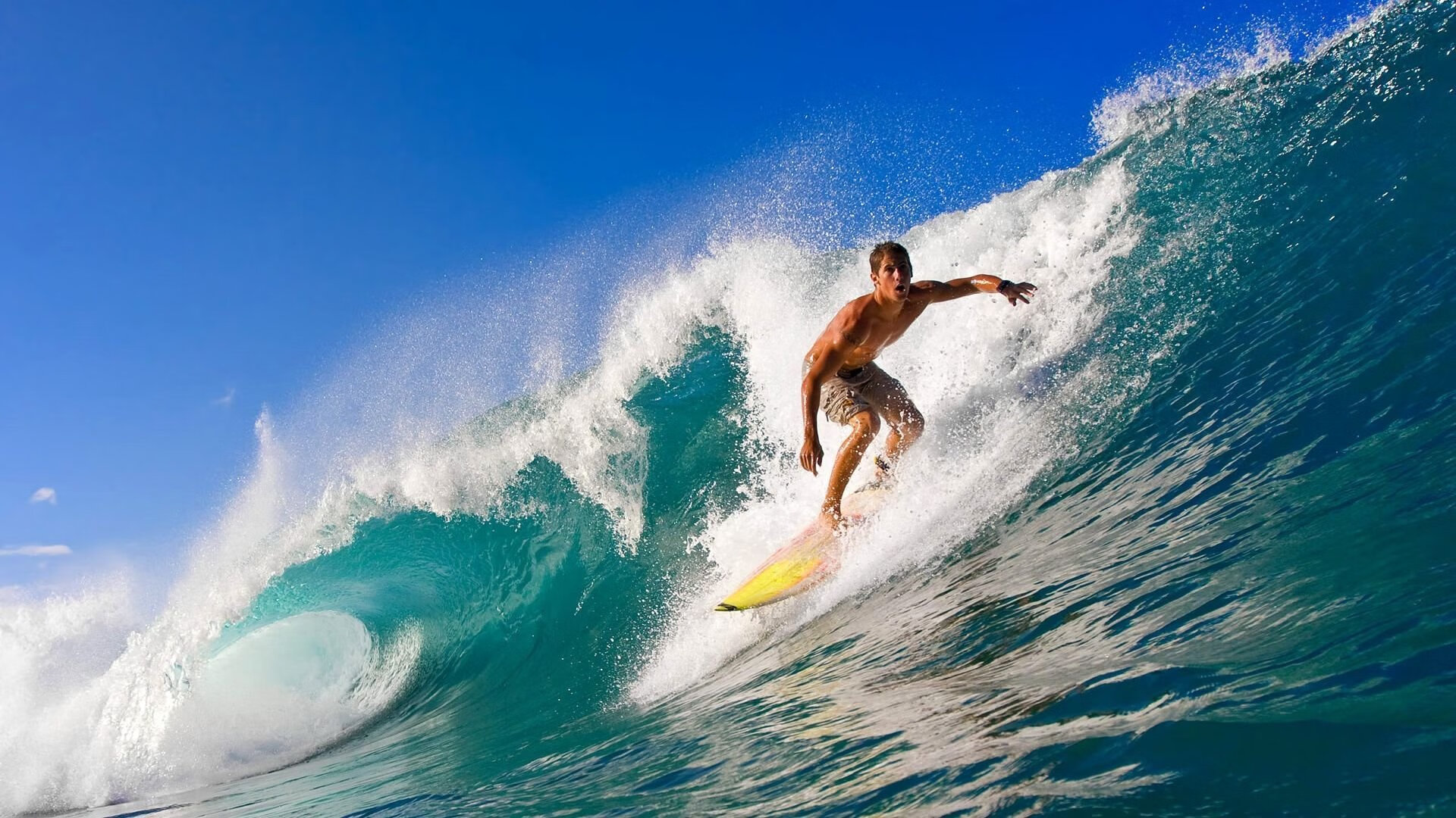 冰雪赛事:滑雪分站赛提前开启冬季赛季热身,滑雪比赛赛道